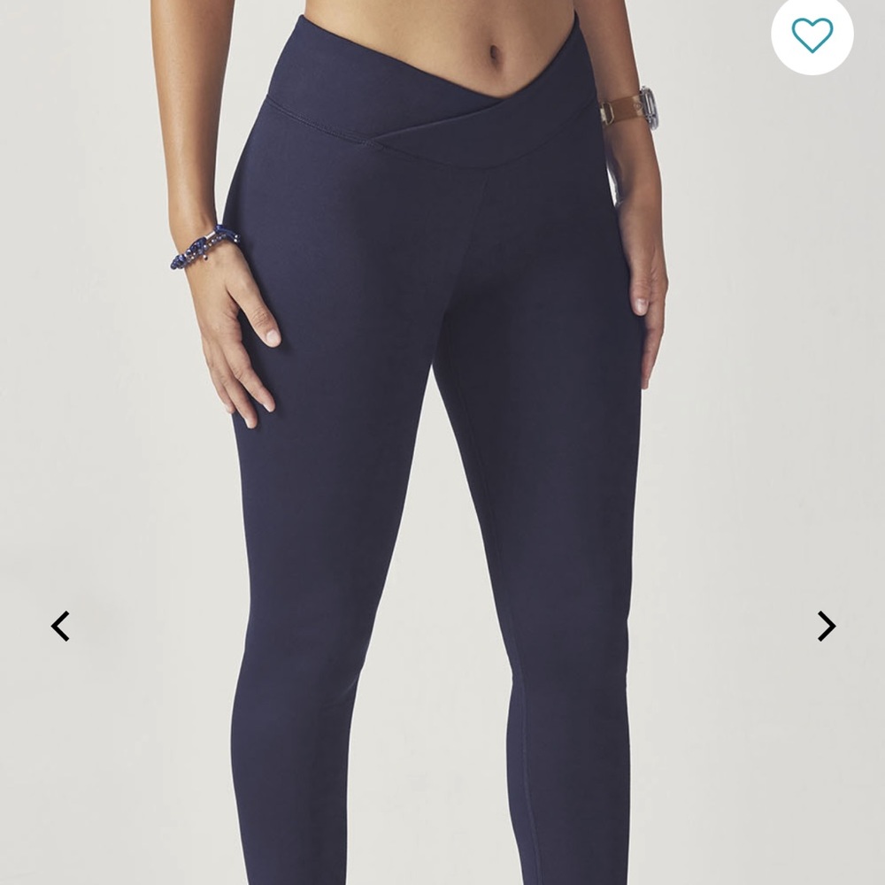 Fabletics V waist Winn Powerhold legging